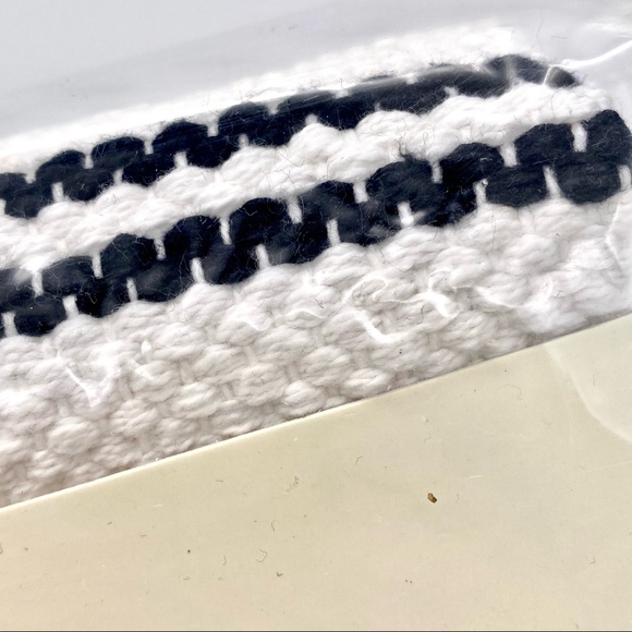 NWT CARAVAN HOME Diamond Woven Rug - Picture 8 of 13